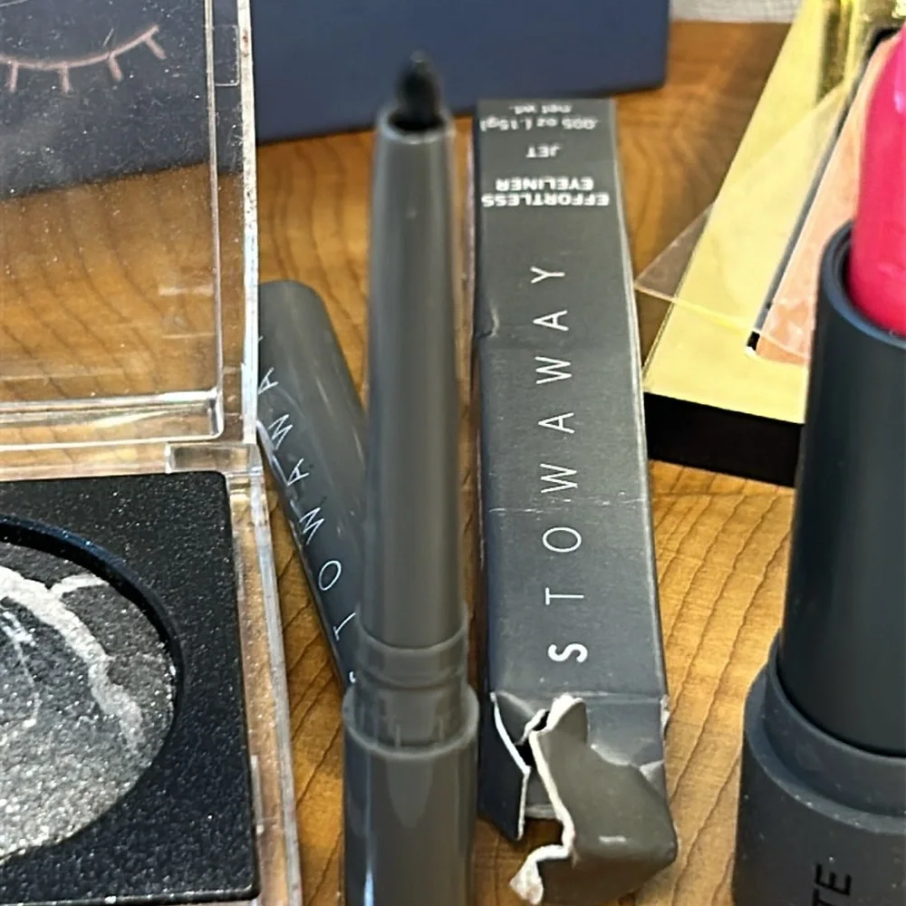 NWT Bundle of Bite, Estee Lauder, Stowaway, Jesse’s Girl, and eye lashes